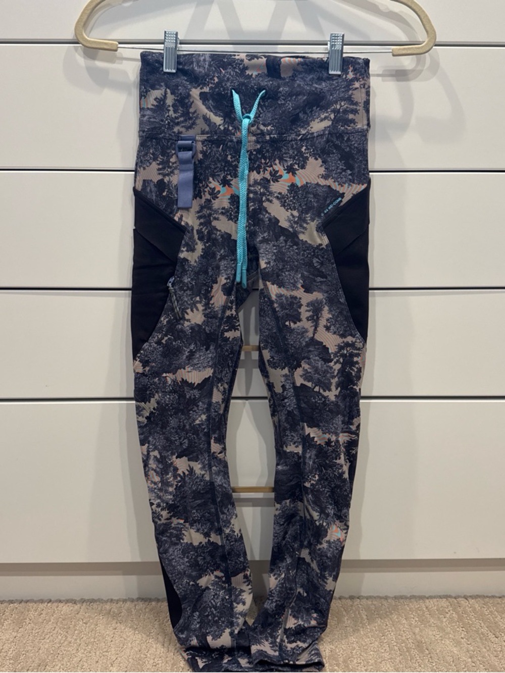 Unique Lulu Leggings Sz 4
